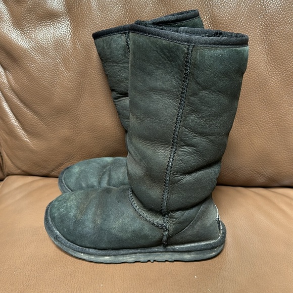 Used tall UGG boots, size 6 - Picture 5 of 8